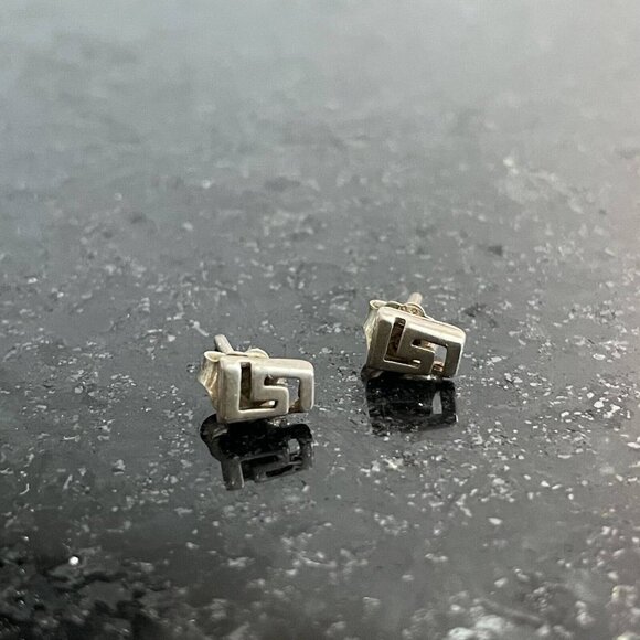 925 Sterling Silver Geometric Stud Earrings with Butterfly Closure - Picture 4 of 4